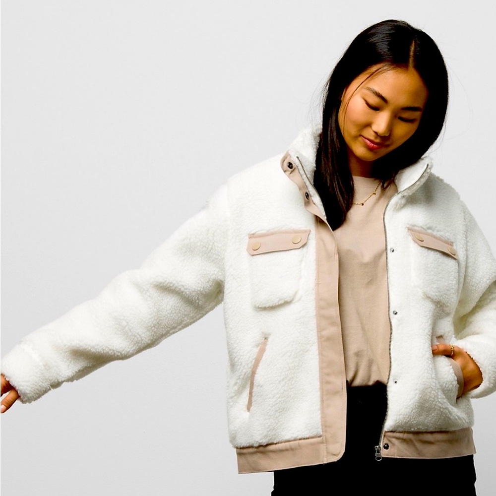BNWT Vans Sherpa coat